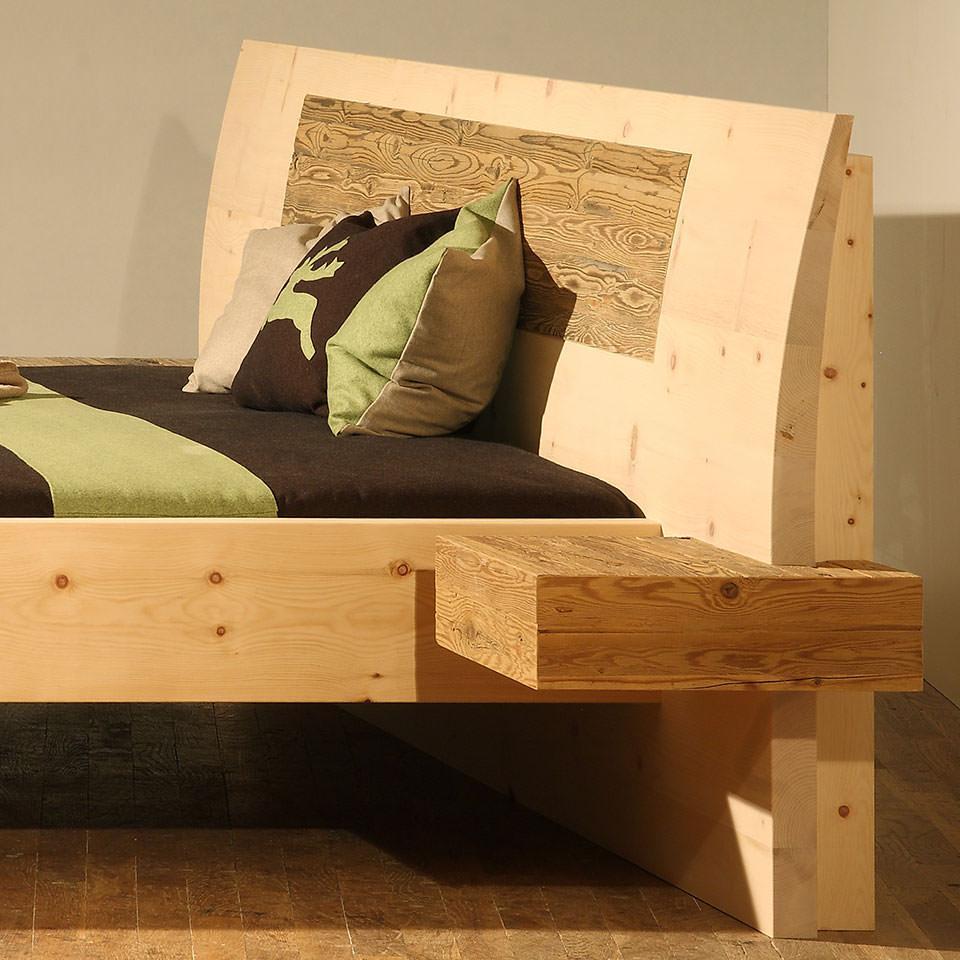 zirbe-bett-rowand-dLoigoma-kopfteil zirbe-bett-rowand-dLoigoma-kopfteil